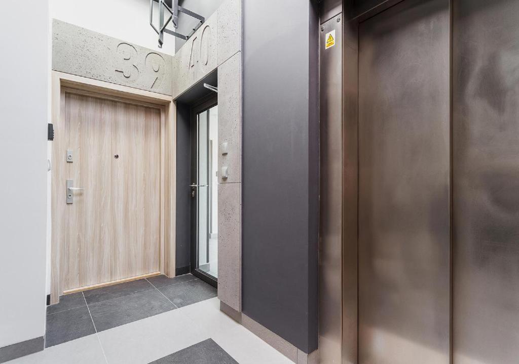 Golden Honey Apartments — Photos 2